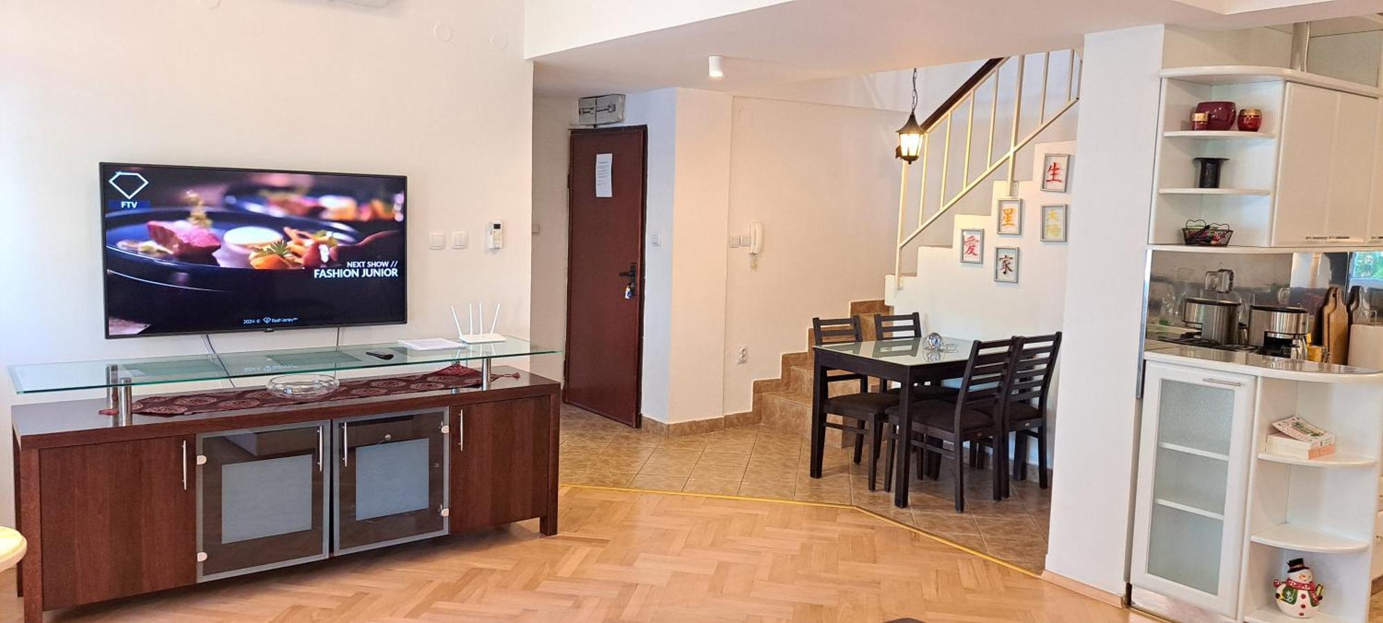 Central Skopje Duplex Apartment エクステリア 写真