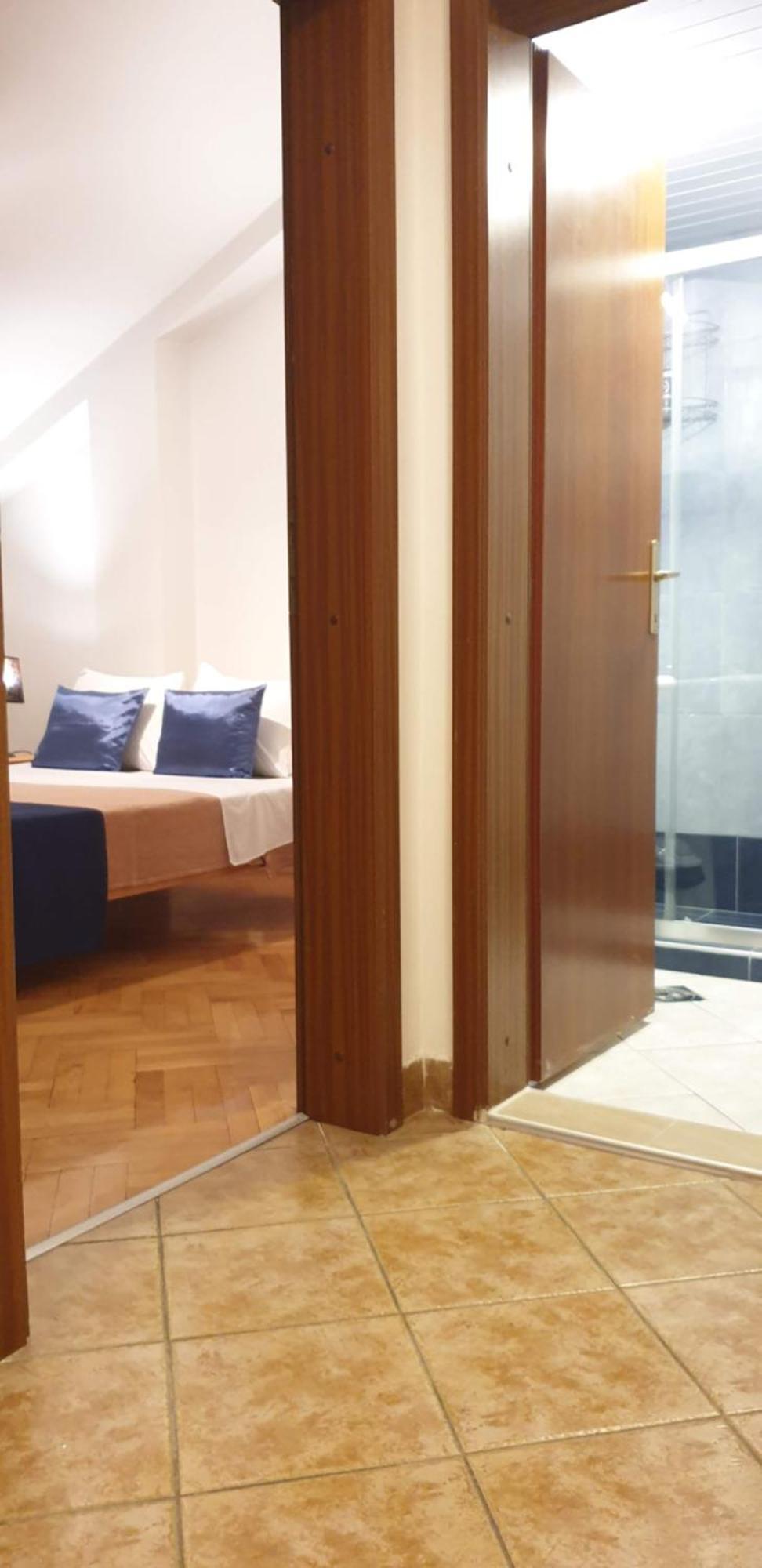 Central Skopje Duplex Apartment エクステリア 写真